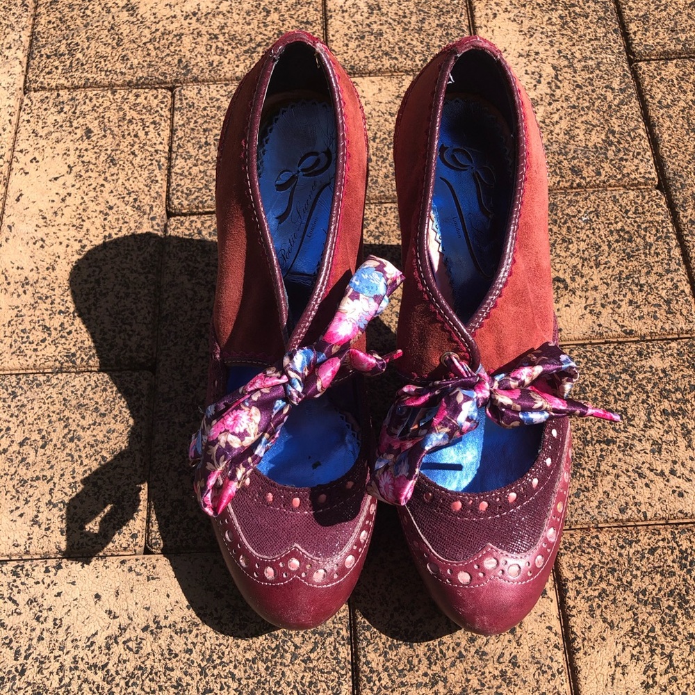 Poetic Licence Pumps Burgundy - Foolproof